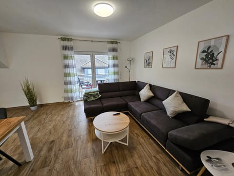 Communal lounge/ TV room, Balcony/Terrace, Seating area