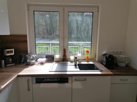 Coffee/tea facilities, kitchen