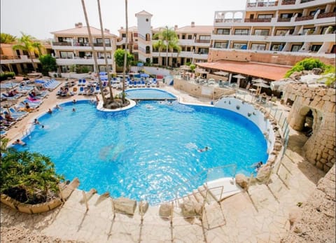 Pool view, Swimming pool, Swimming pool, sunbed