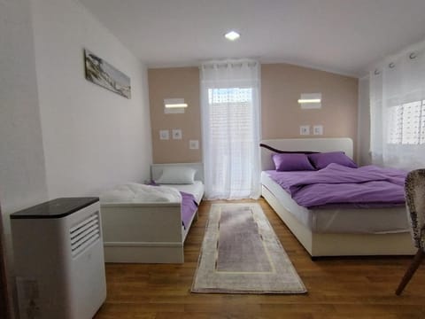 TV and multimedia, Bedroom, air conditioner