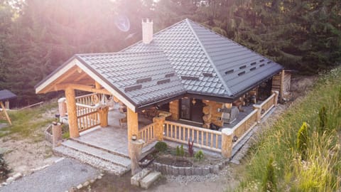 Property building, Day, Natural landscape, Garden, Garden view