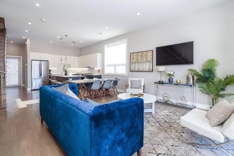 Breathtaking Downtown Penthouse B - Sleeps 11 House in Chicago