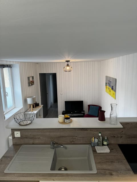 Kitchen or kitchenette, Seating area