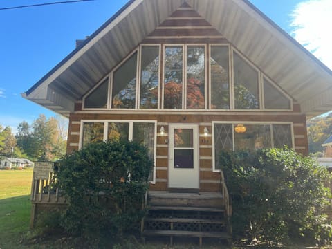 Lil Bit of Heaven House in Pittman Center