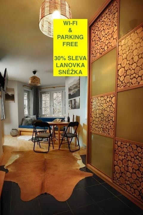 Living room, Text overlay