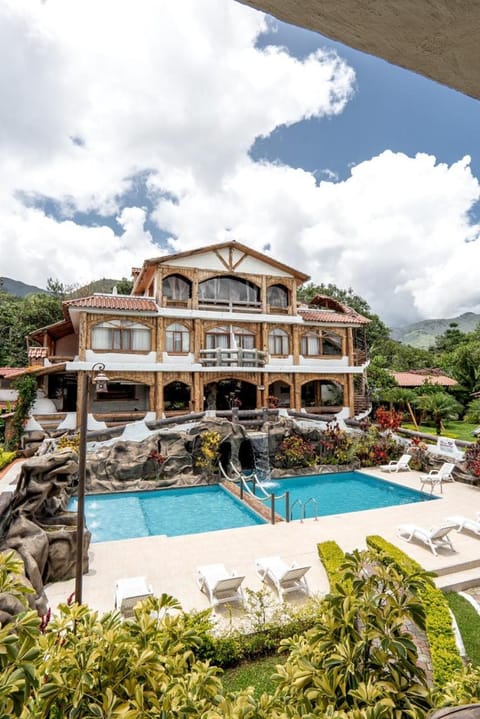 Swimming pool