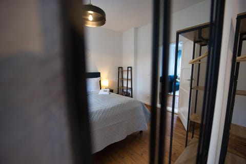 Bed, Photo of the whole room, Bedroom, wardrobe