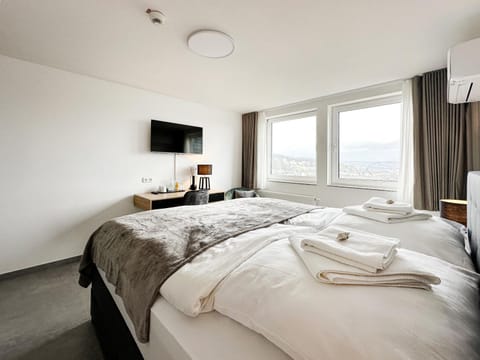 SI-View Doppelzimmer mit Stadtblick Zimmer 18 - Hotel Bed and Breakfast in Siegen