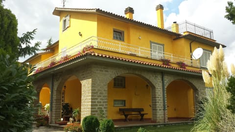 Property building, Day