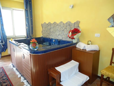 Hot Tub, Entertainment