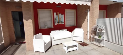 OLTRE CONFINE fronte mare House in Molise, Italy