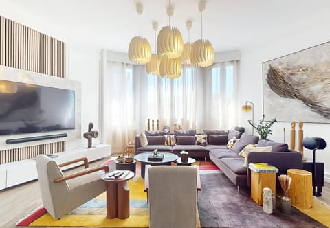 Communal lounge/ TV room