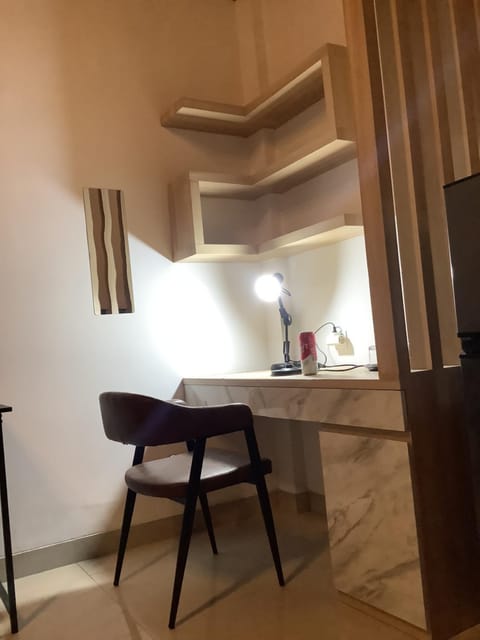 Place of worship, Coffee/tea facilities, Kitchen or kitchenette, hair dresser, minibar