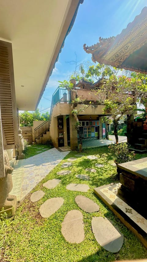 Property building, Day, Garden, Garden view