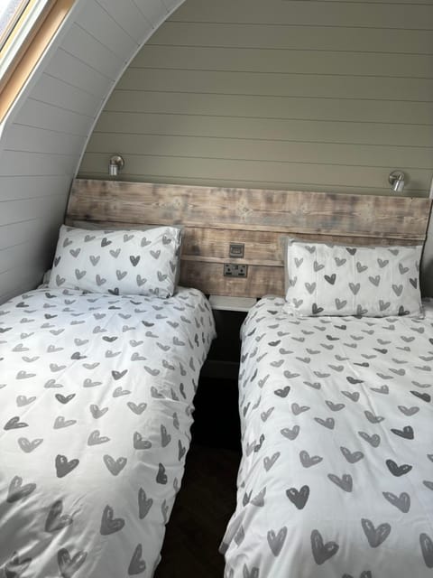 The Pod @ Cold Comfort Farm Apartment in Hinckley