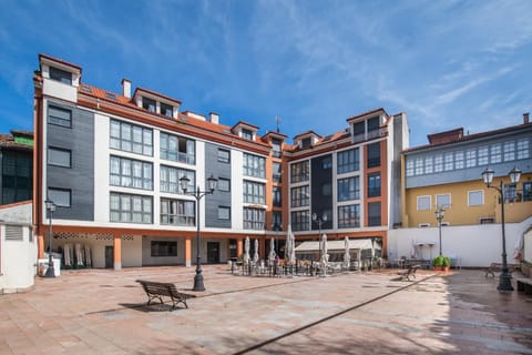 Property building, Facade/entrance