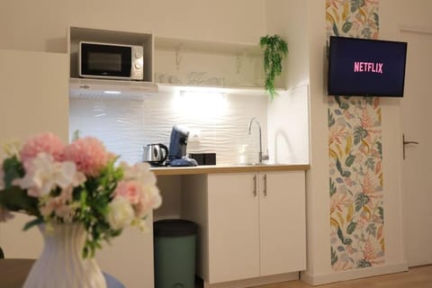 TV and multimedia, Kitchen or kitchenette, minibar