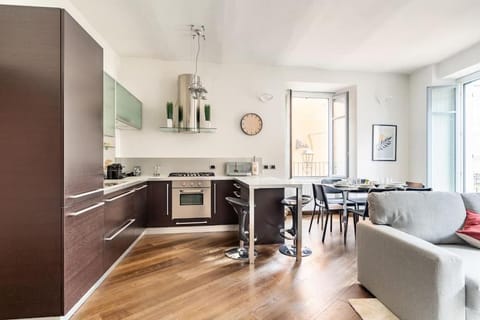 Kitchen or kitchenette, Living room, Seating area, Dining area, minibar, pet friendly, stove