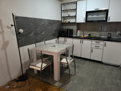 Jednosoban stan centar Ela, Apartment in Serbia