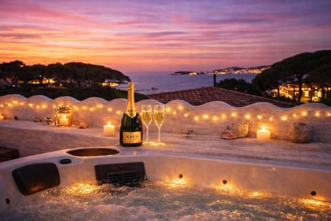 Balcony/Terrace, Spa and wellness centre/facilities, Sea view