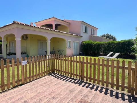 Property building, Garden, Garden view