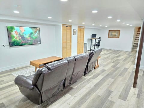 Game Room, TV and multimedia, Seating area