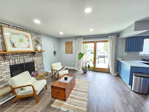 Seating area, Family