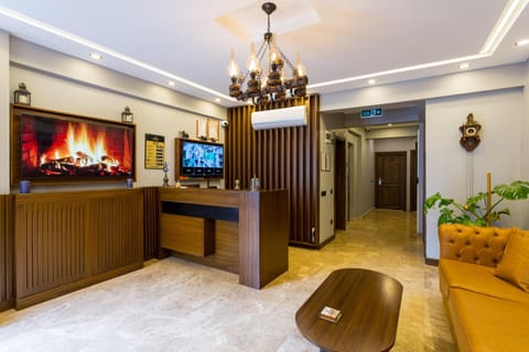 Communal lounge/ TV room, TV and multimedia, Seating area