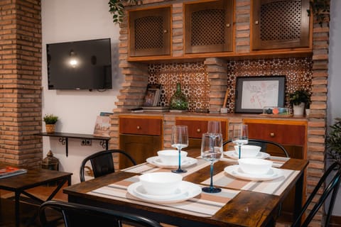 TV and multimedia, Dining area