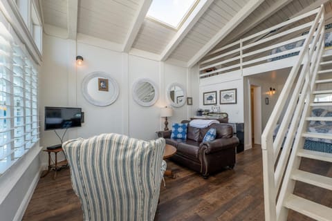 Bandon Marina Inn Hotel in Oregon