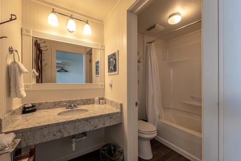 Bandon Marina Inn Hotel in Oregon