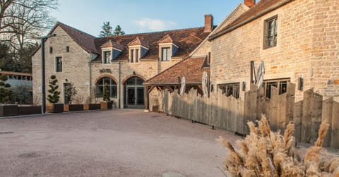 Property building, Day