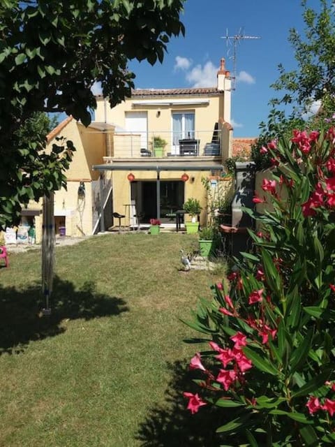 Property building, Garden, Garden view