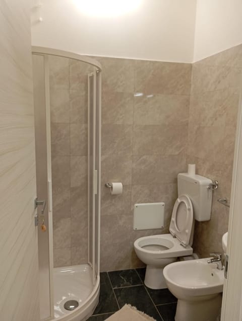 CASAGRANDE - GUEST HOUSE Bed and Breakfast in Livorno