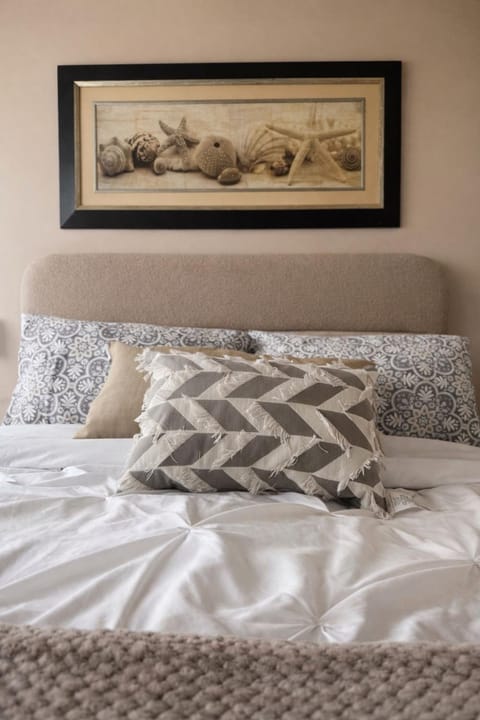 Bed, Decorative detail