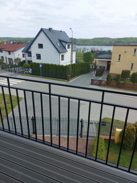 Day, View (from property/room), Balcony/Terrace, Lake view, Street view