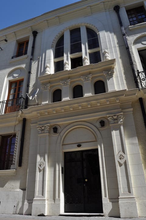 Facade/entrance