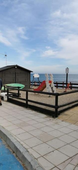 Estudio reformado primera linea playa Apartment in Sitio de Calahonda