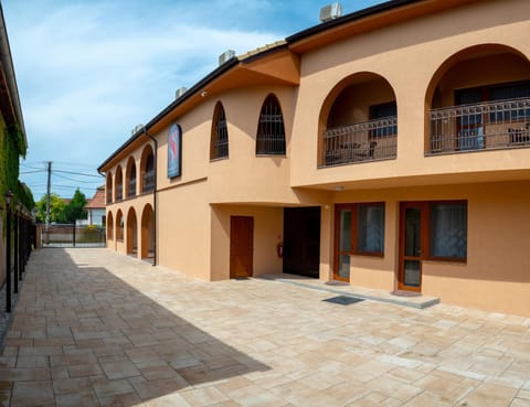 Property building, Day