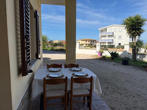 Valledoria Holiday Apartment - Piano Terra con Giardino Privato Apartment in Sardinia