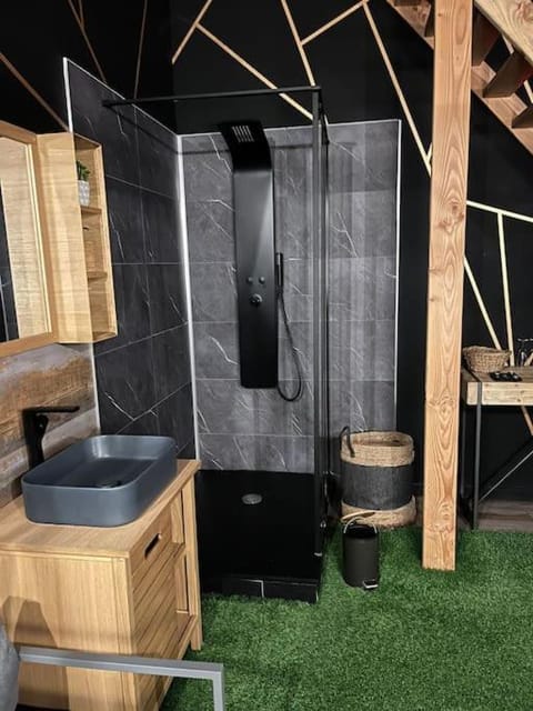 Suite Luxure : Nîmes, France Apartment in Nimes