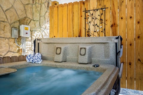 Hot Tub, Spa and wellness centre/facilities