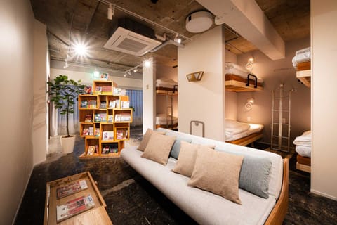 Living room, Bedroom, bunk bed