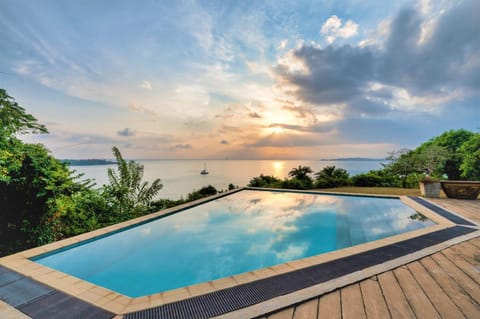 Day, Natural landscape, Sea view, Swimming pool