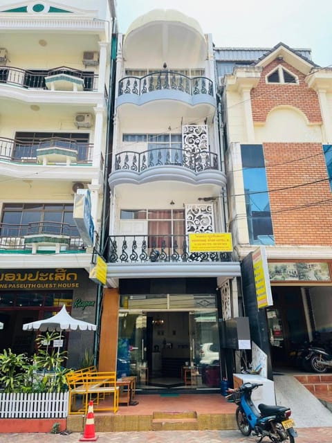 Property building, Balcony/Terrace