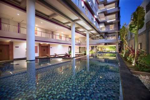 Swimming pool, Swimming pool
