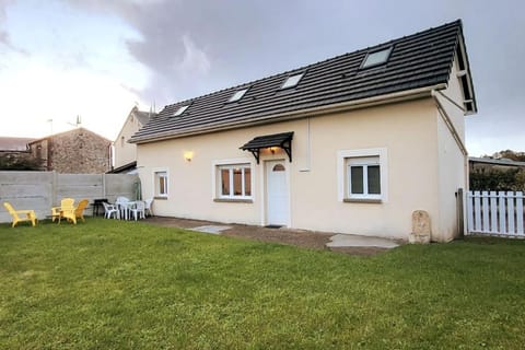 Property building, Garden, Garden view