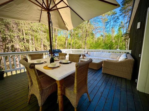 Property building, Balcony/Terrace, Balcony/Terrace, Dining area