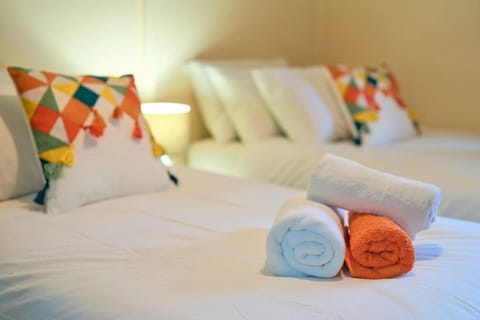 Bespoke Bungalow Salford Quays - Garden, WiFi and Parking House in Salford