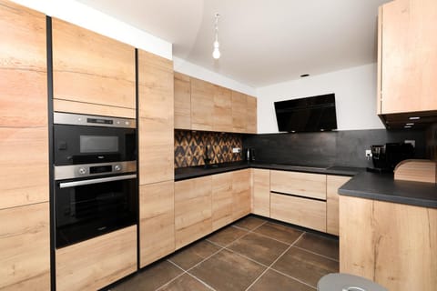 Kitchen or kitchenette, dishwasher, minibar, pet friendly, stove, toaster